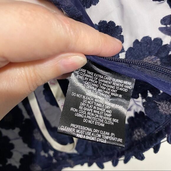 Alannah Hill‎ Navy Blue Daisy Sheer Top - Picture 8 of 9